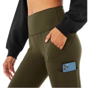 ALO YOGA High-Waist Olive Green Pocket Leggings